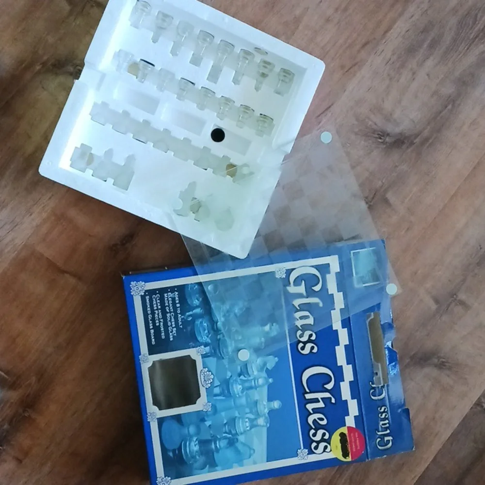 Chess Set - Picture 3 of 5